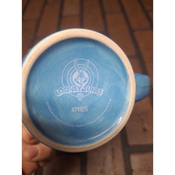 Bugs Bunny Looney Tunes Xpres Coffee Mug Cup 3D Embossed Collectible - Picture 3 of 3